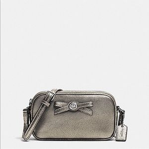 Coach Turnlock Bow crossbody bag - Style F64655